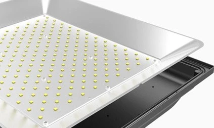 Pure aluminum reflector with a reflectivity of up to 98%.jpg