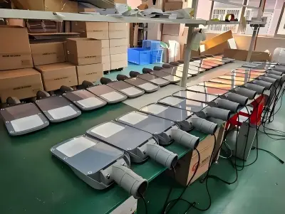 65 Sets of 60W DC 12V Split Solar Street Lights Have Been Shipped to Albania 2 65 Sets of 60W DC 12V Split Solar Street Lights Have Been Shipped to Albania 2